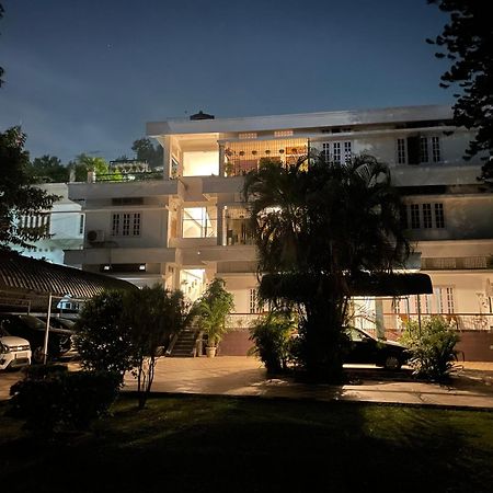 The Choudhury Manor Homestay Guwahati Dış mekan fotoğraf