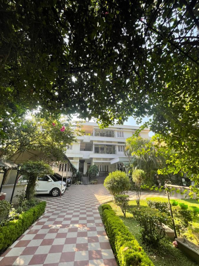 The Choudhury Manor Homestay Guwahati Dış mekan fotoğraf
