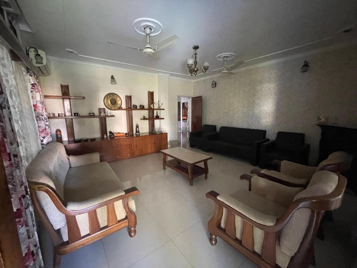 The Choudhury Manor Homestay Guwahati Dış mekan fotoğraf